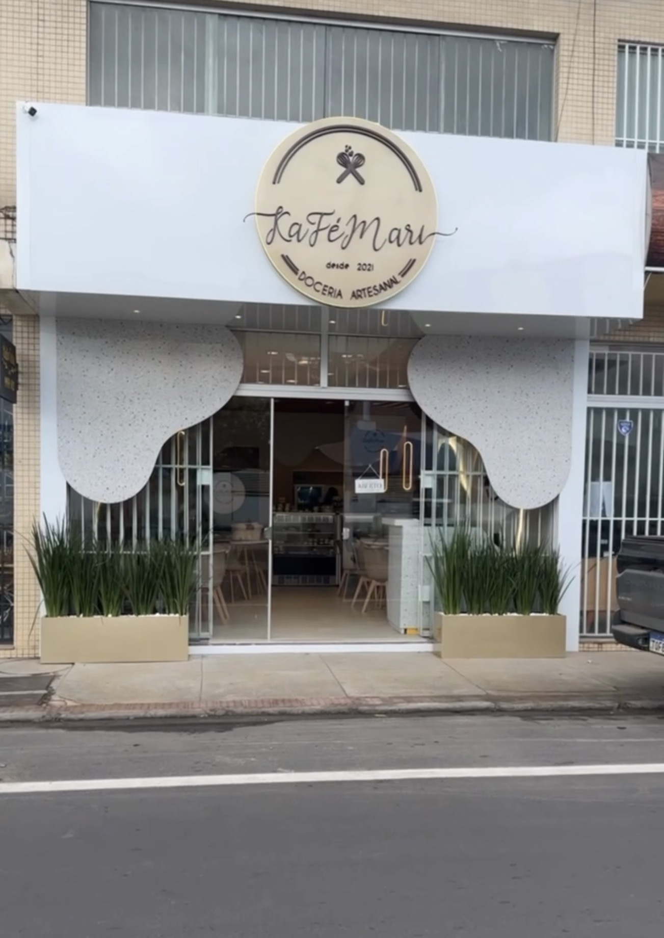 Fachada da filial KaFéMari em Sernamby, São Mateus